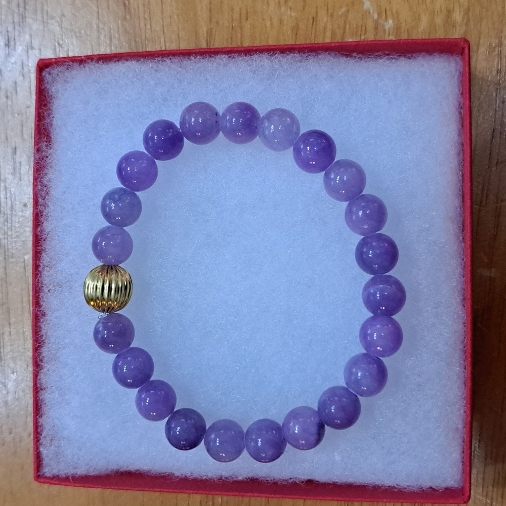 Lavender Mountain Jade Stone Bracelet - Picture 2 of 5